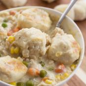 SLOW COOKER CHICKEN AND BISCUIT SOUP